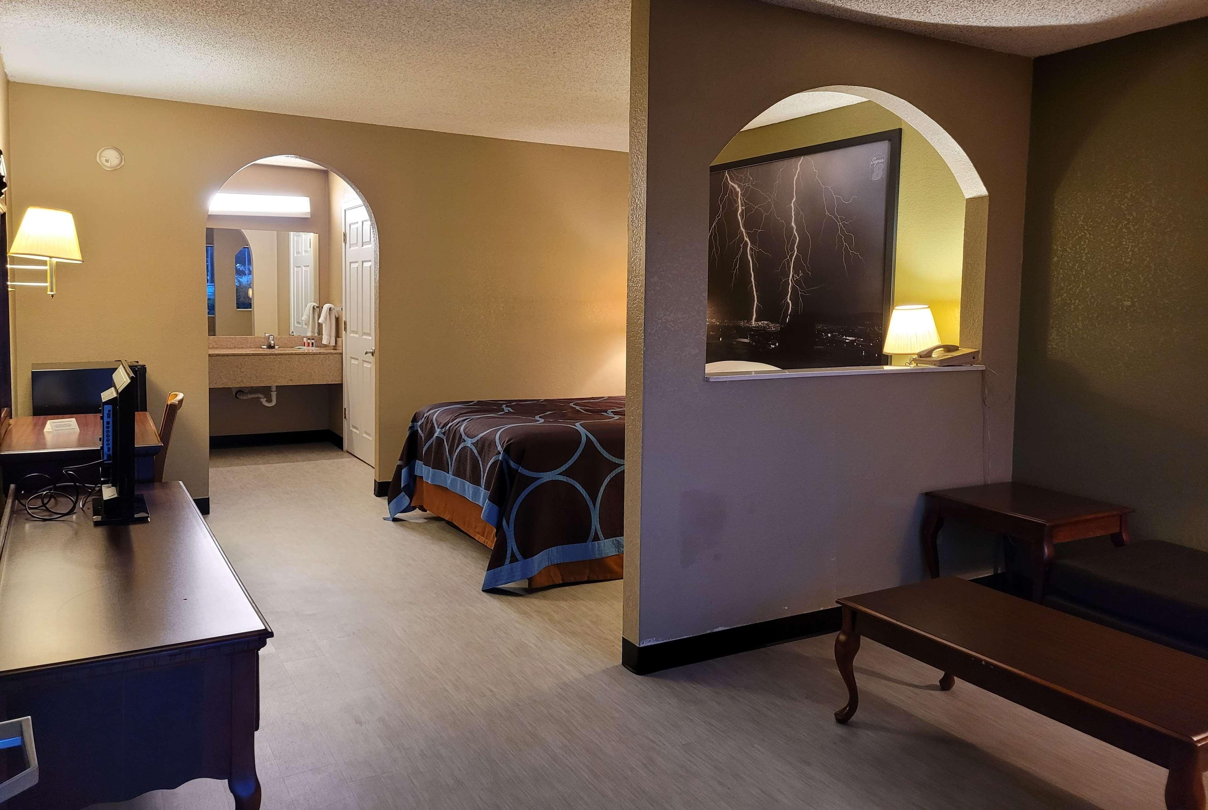 Super 8 By Wyndham Arkadelphia Caddo Valley Area Exteriér fotografie