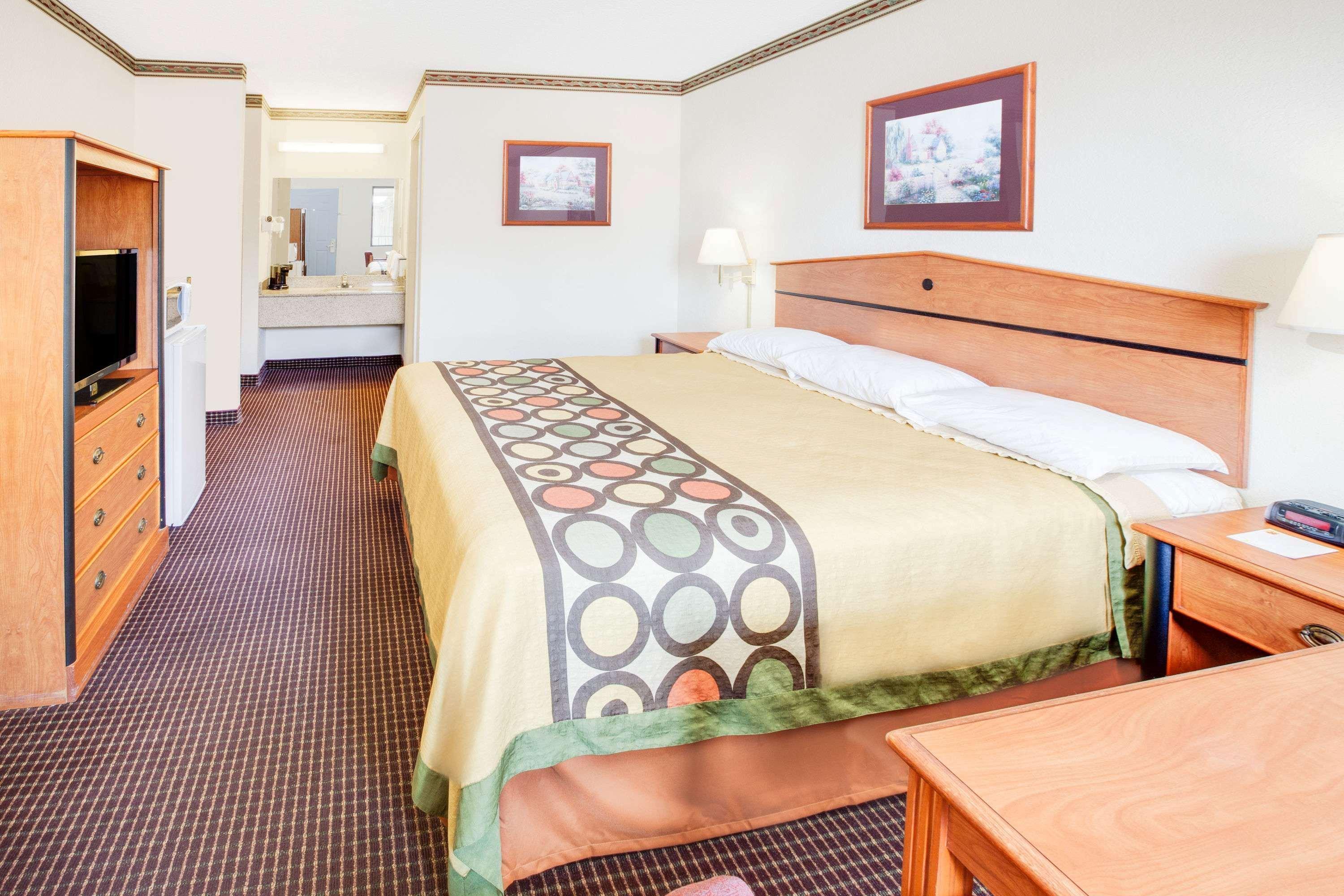 Super 8 By Wyndham Arkadelphia Caddo Valley Area Exteriér fotografie