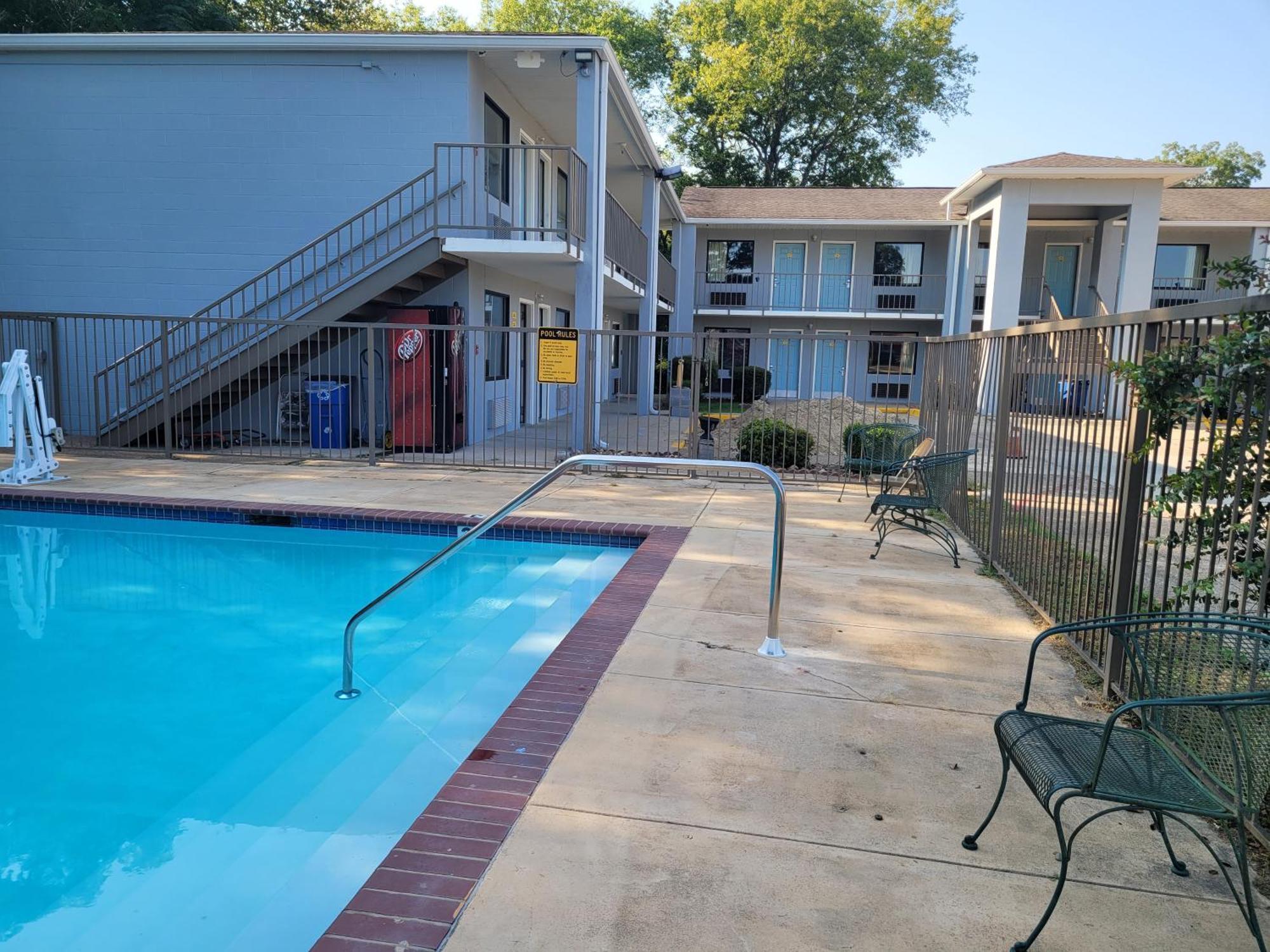 Super 8 By Wyndham Arkadelphia Caddo Valley Area Exteriér fotografie
