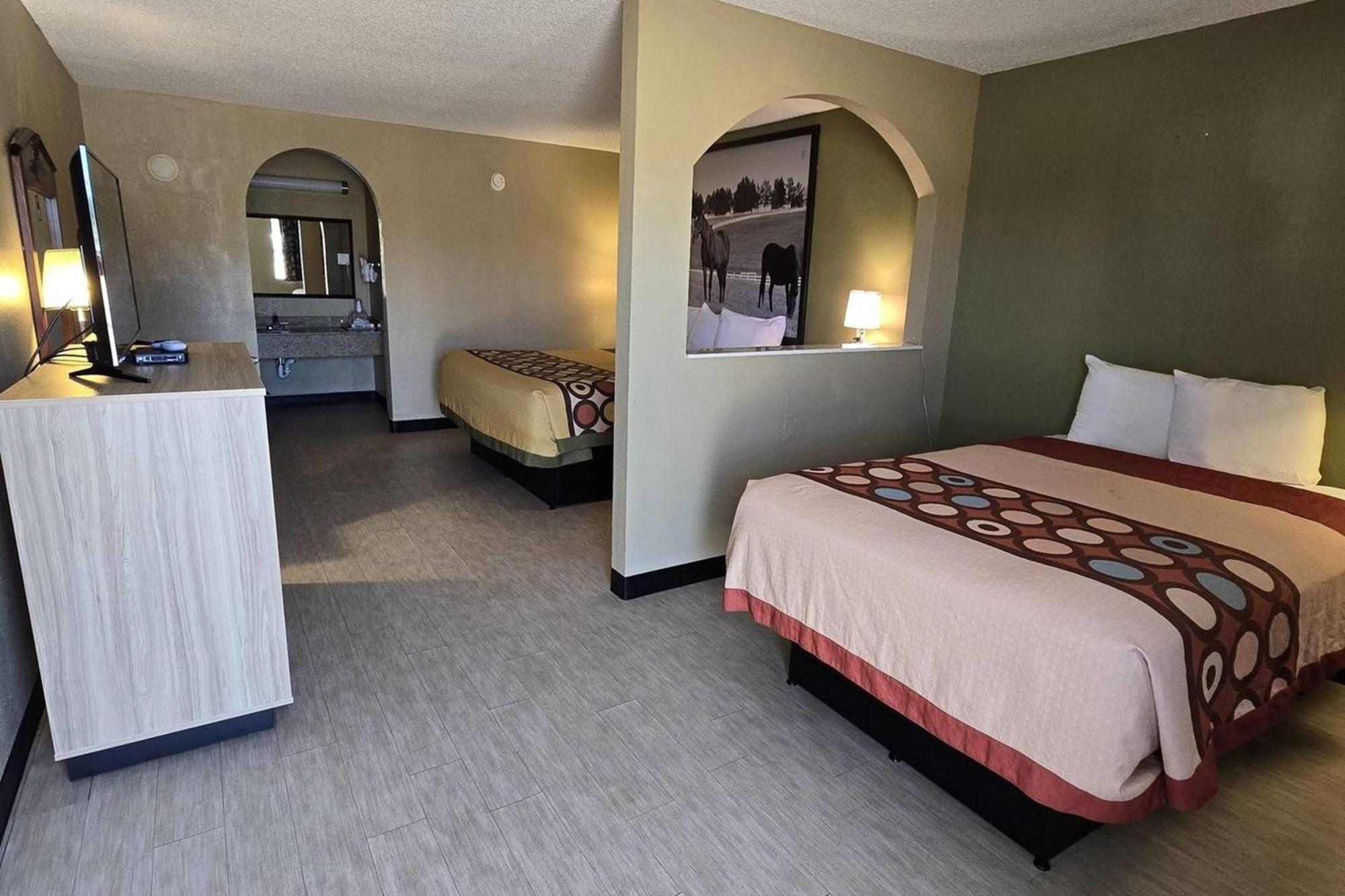 Super 8 By Wyndham Arkadelphia Caddo Valley Area Exteriér fotografie
