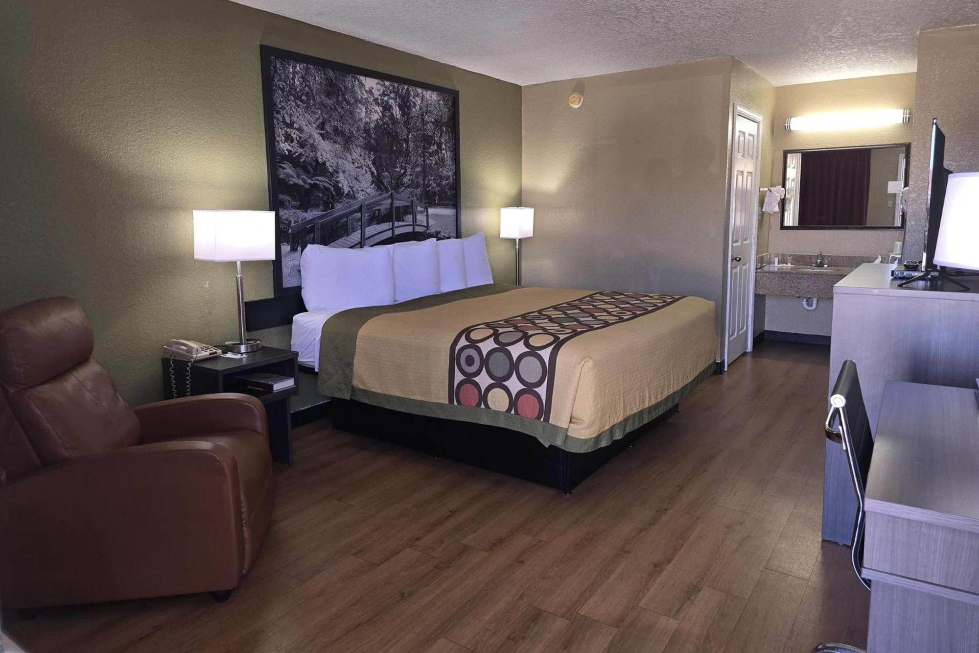 Super 8 By Wyndham Arkadelphia Caddo Valley Area Exteriér fotografie